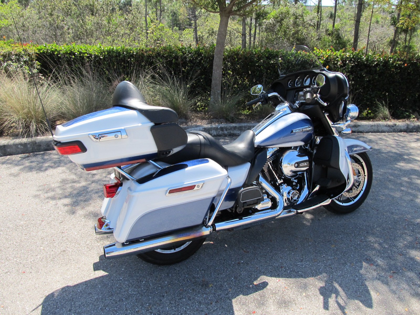 Pre-Owned 2015 Harley-Davidson Electra Glide Ultra Classic FLHTCU ...