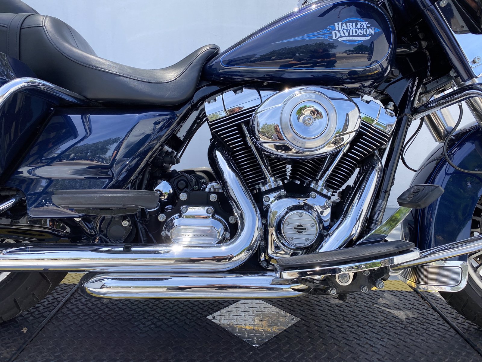 Pre-Owned 2013 Harley-Davidson Electra Glide Classic FLHTC Touring in ...