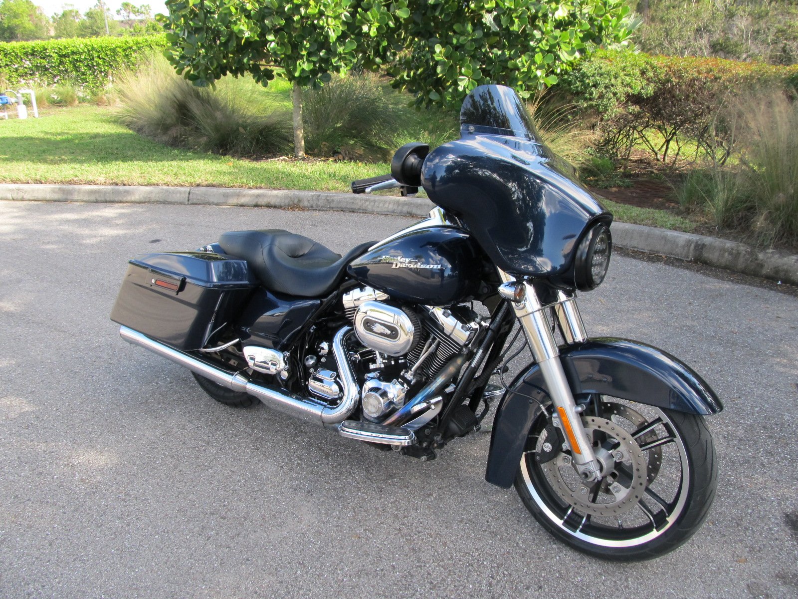 Pre-Owned 2010 Harley-Davidson Street Glide FLHX Touring in Fort Myers ...