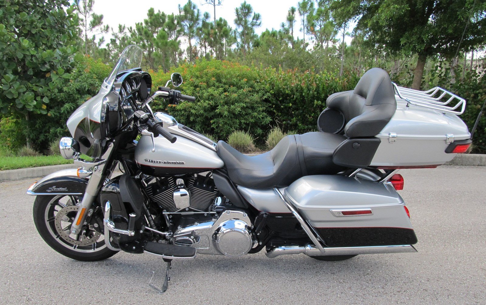 harley ultra limited low