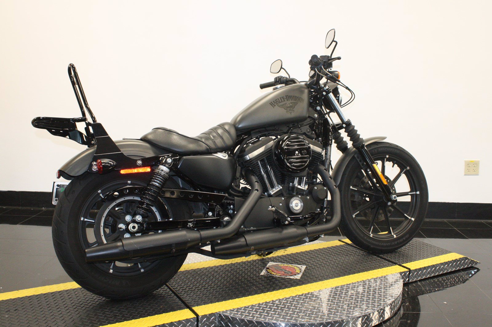 Pre-Owned 2018 Harley-Davidson Sportster Iron 883 XL883N Sportster in ...